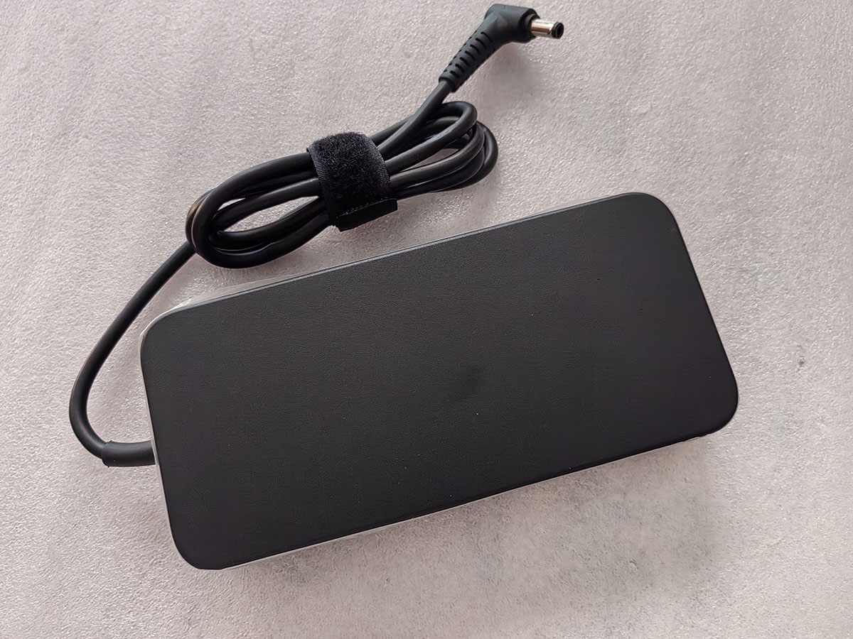 OEM Slim Delta 20V 11.5A 230W  - Pc Gaming Uk recensie en prijs
