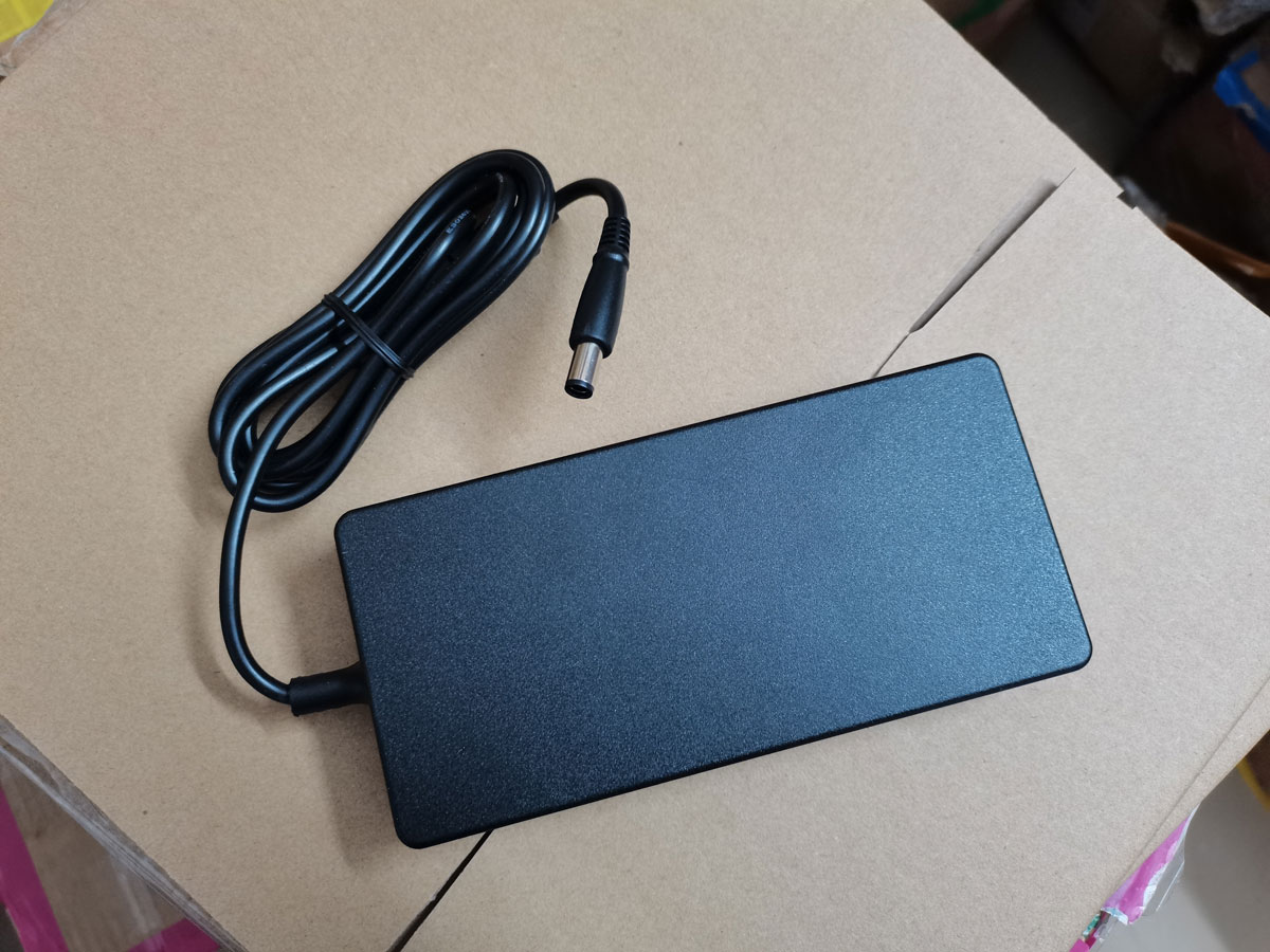 NIEUWE Echte Slanke FSP 19.5 V - Pc Gaming Uk recensie en prijs