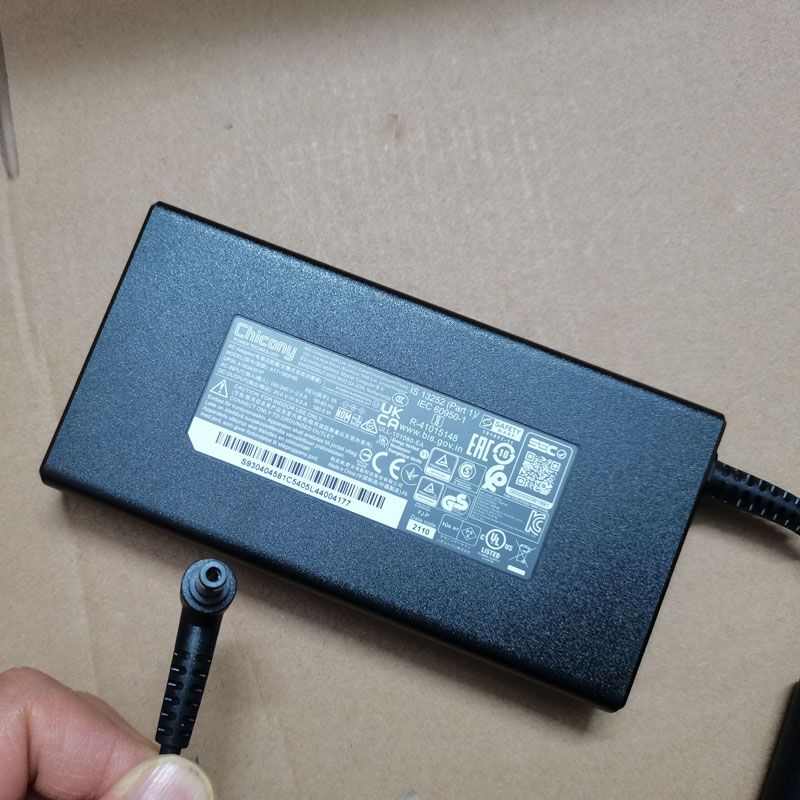 NIEUWE OEM Slim Chicony 20.0 V - Pc Gaming Uk recensie en prijs