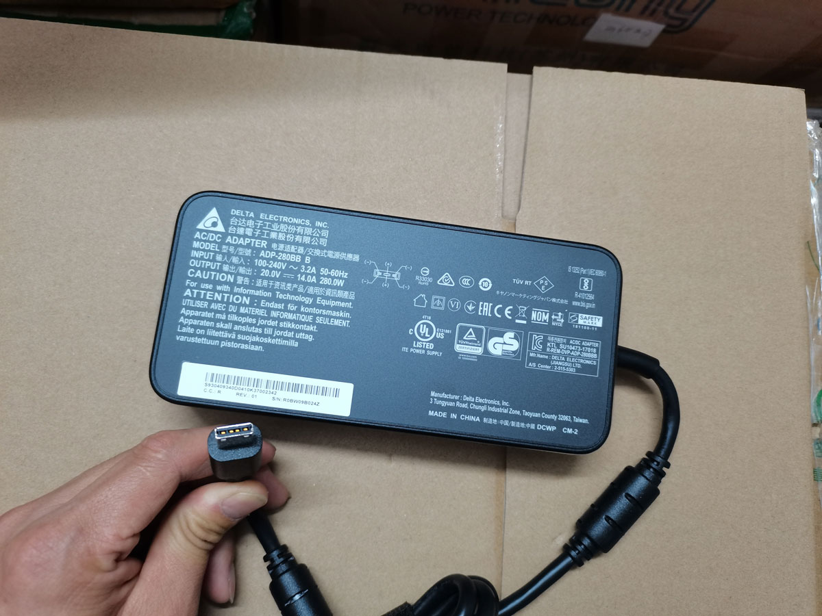 NIEUWE OEM Delta 20.0V 14.0A 2 - Pc Gaming Uk recensie en prijs