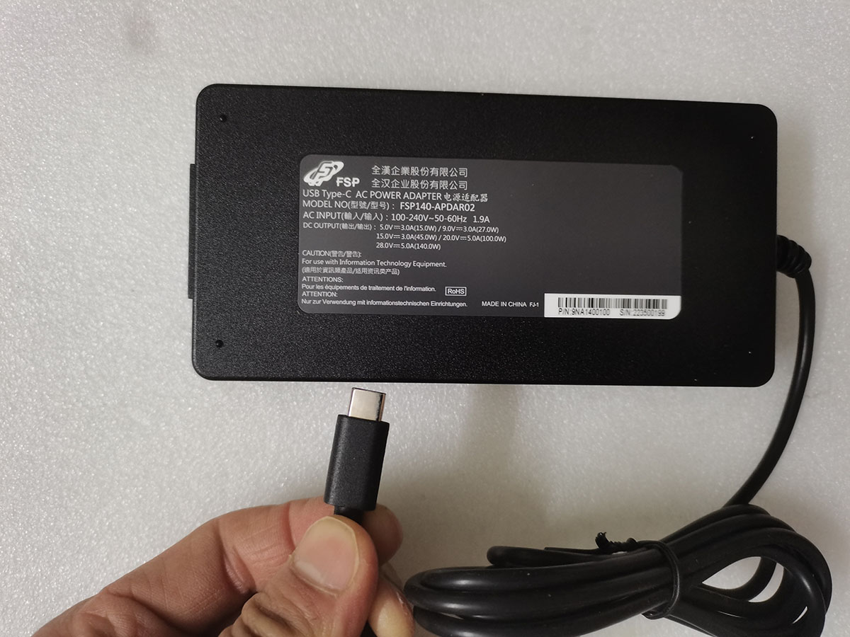 NIEUWE Slanke OEM FSP 28 V 5A  - Pc Gaming Uk recensie en prijs