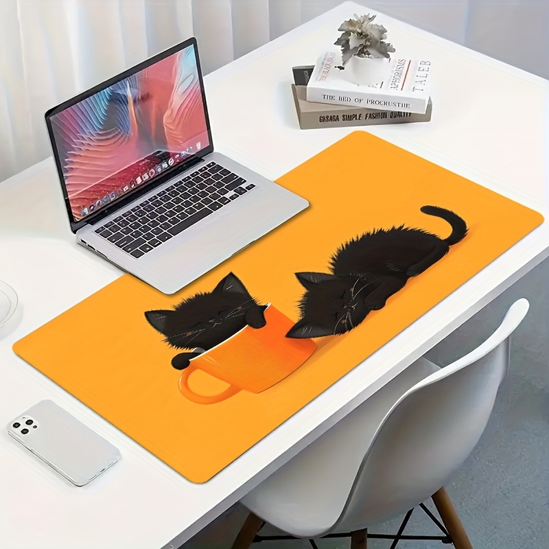 Twee Slaapzuchtige Zwarte Katt - Pc Gaming Orange recensie en prijs